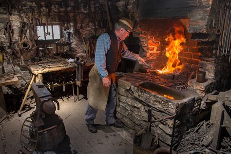 Forge .
